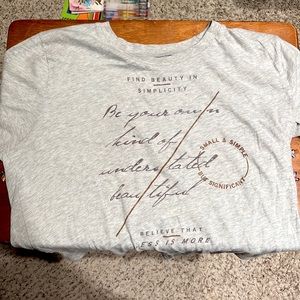 It’s gray t-shirt.